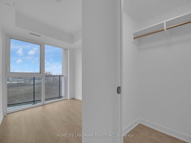 522 - 36 Zorra St