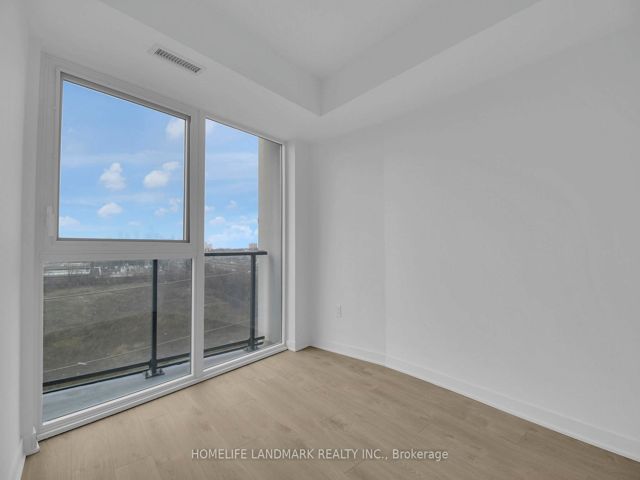 522 - 36 Zorra St