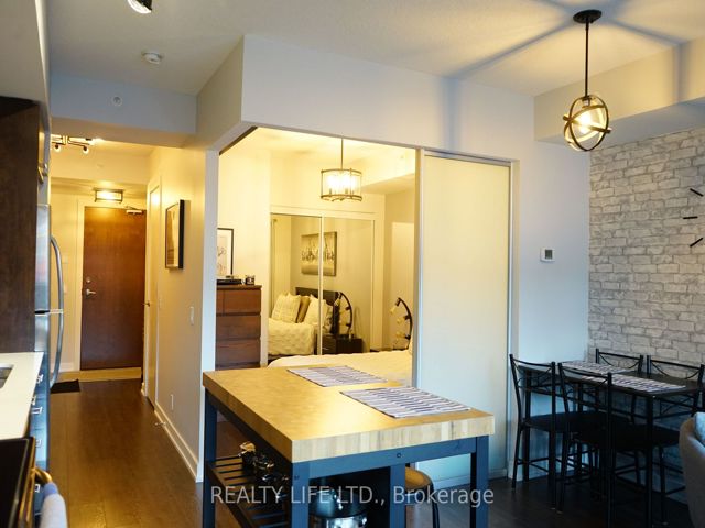 310 - 2220 Lake Shore Blvd W