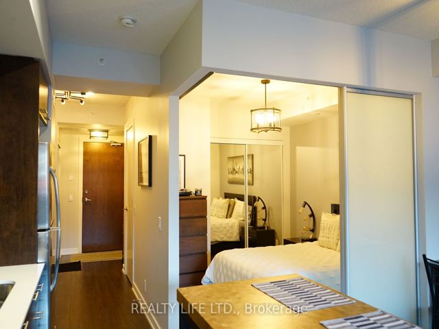 310 - 2220 Lake Shore Blvd W