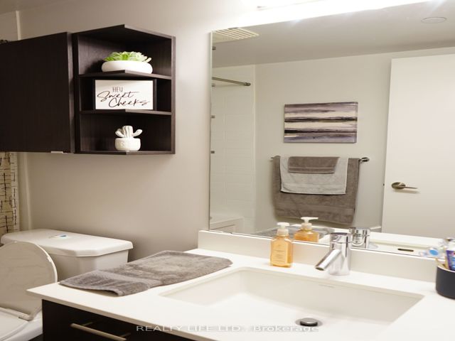 310 - 2220 Lake Shore Blvd W