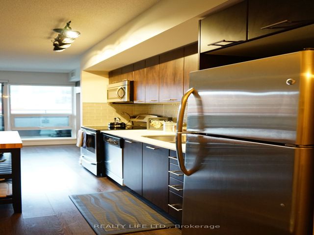 310 - 2220 Lake Shore Blvd W