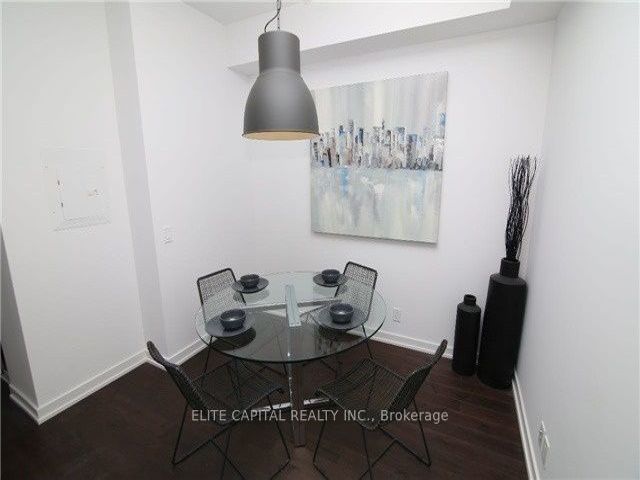 512 - 2212 Lake Shore Blvd W