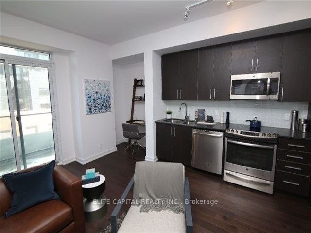 512 - 2212 Lake Shore Blvd W