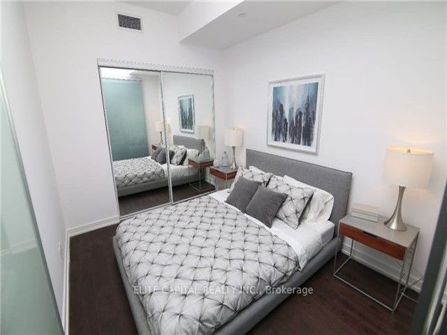 512 - 2212 Lake Shore Blvd W