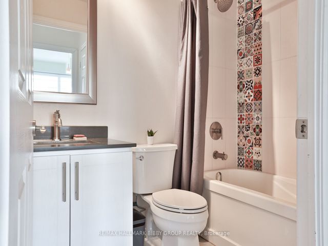 814 - 1135 Royal York Rd