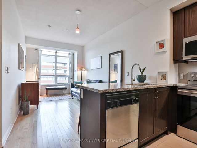 814 - 1135 Royal York Rd