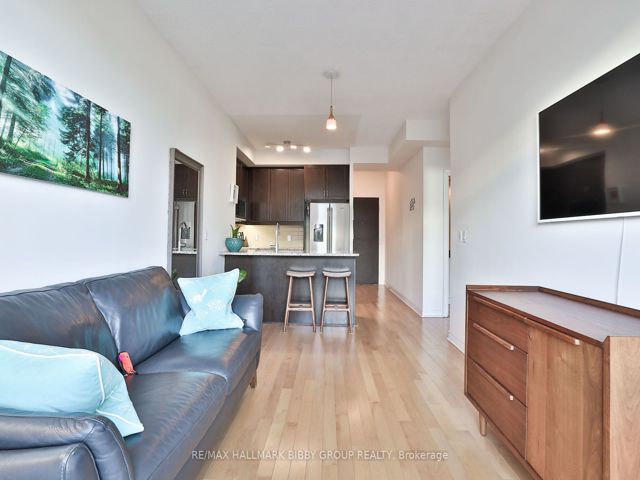 814 - 1135 Royal York Rd