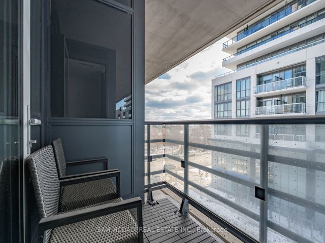 306 - 59 Annie Craig Dr