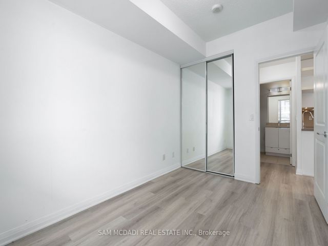 306 - 59 Annie Craig Dr