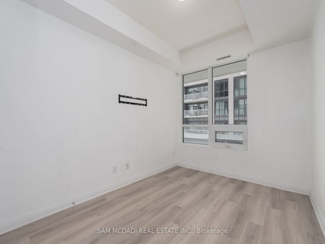 306 - 59 Annie Craig Dr