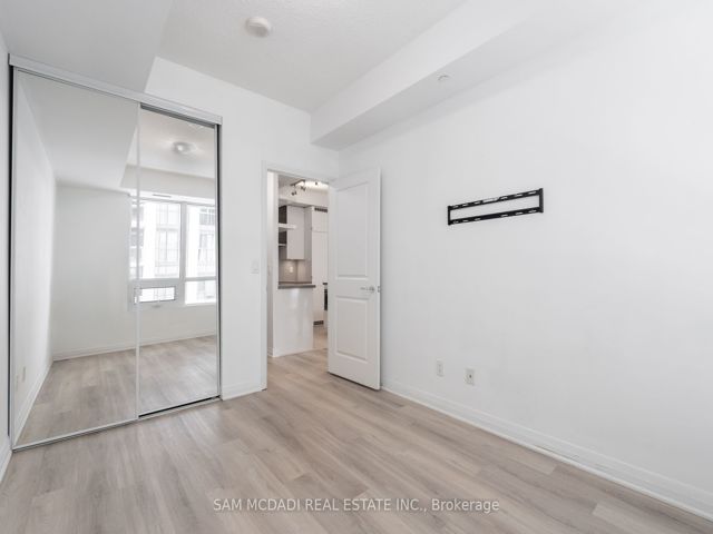 306 - 59 Annie Craig Dr