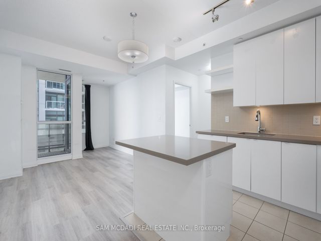 306 - 59 Annie Craig Dr