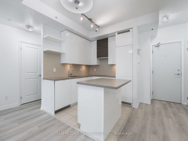 306 - 59 Annie Craig Dr