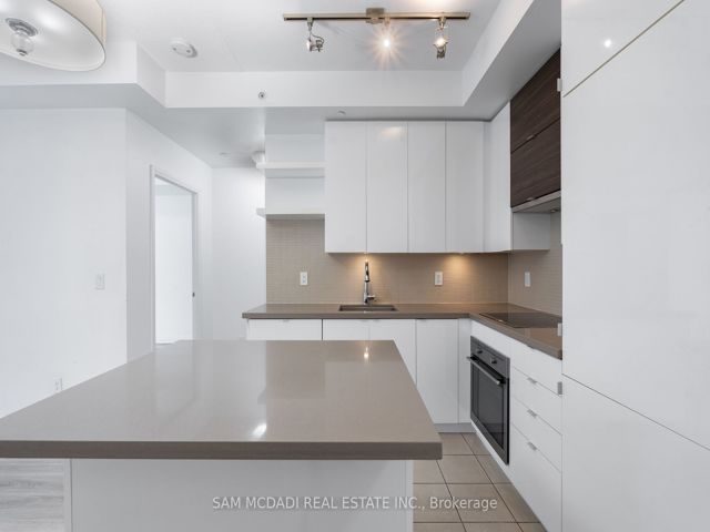 306 - 59 Annie Craig Dr