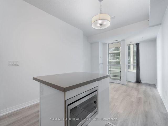 306 - 59 Annie Craig Dr