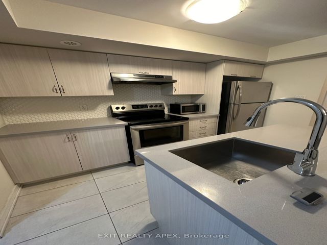 203 - 2355 Sheppard Ave