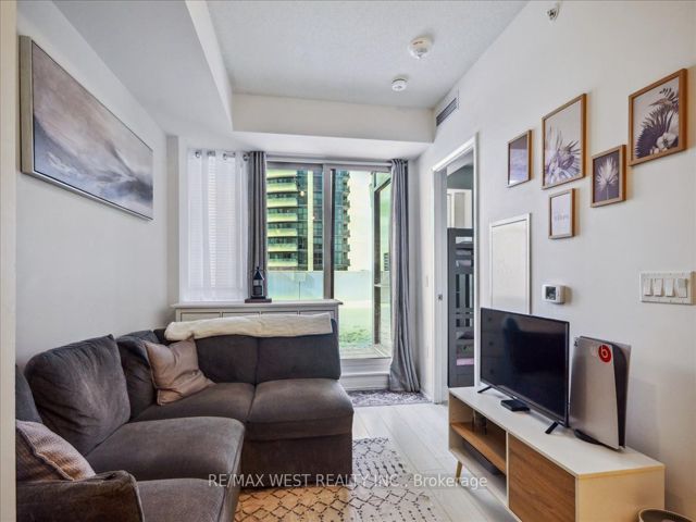 731 - 26 Gibbs Rd