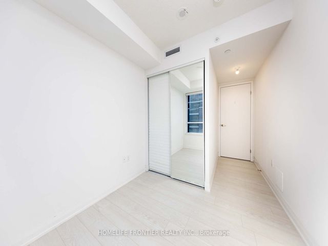 741 - 26 Gibbs Rd