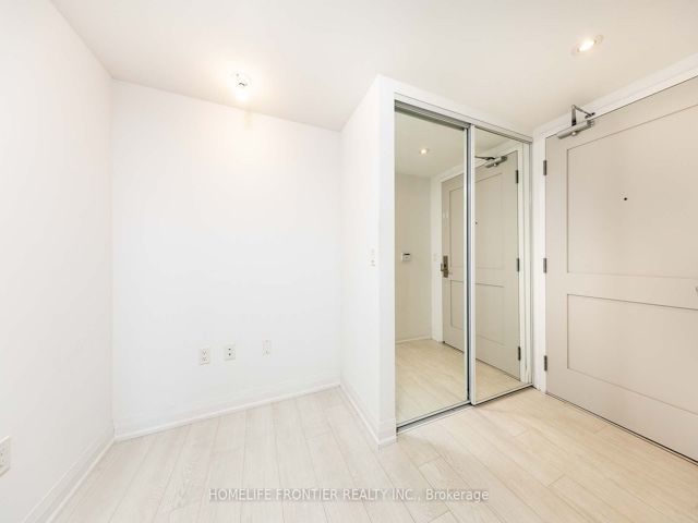 741 - 26 Gibbs Rd