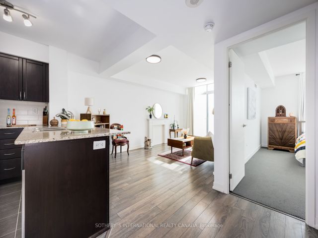 812 - 816 Lansdowne Ave