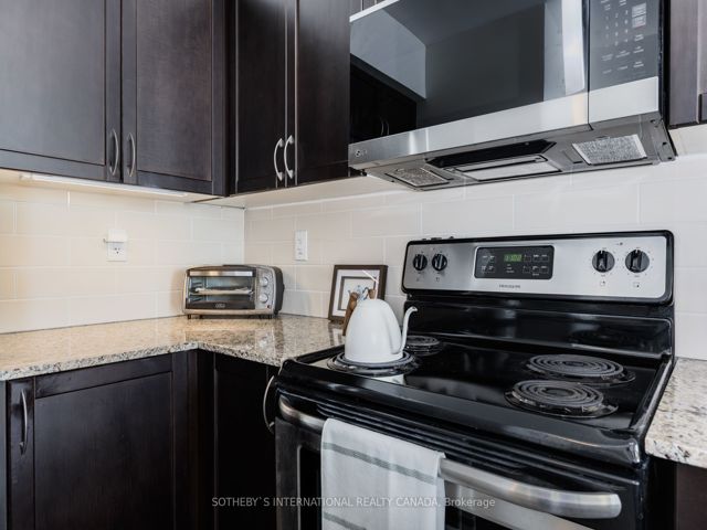 812 - 816 Lansdowne Ave