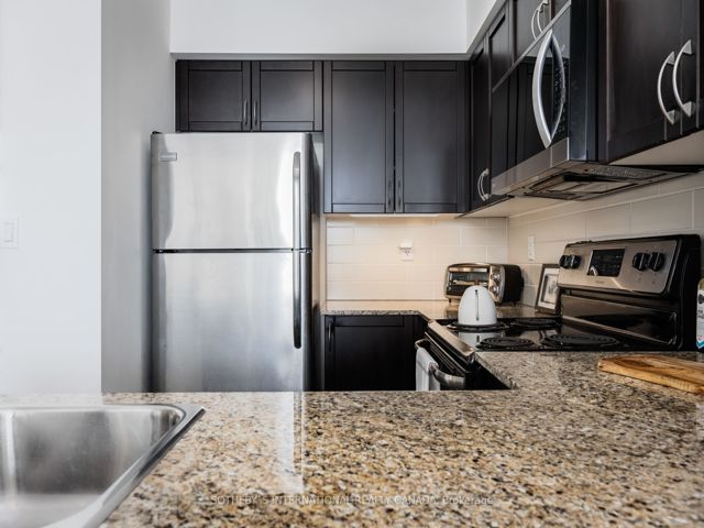812 - 816 Lansdowne Ave