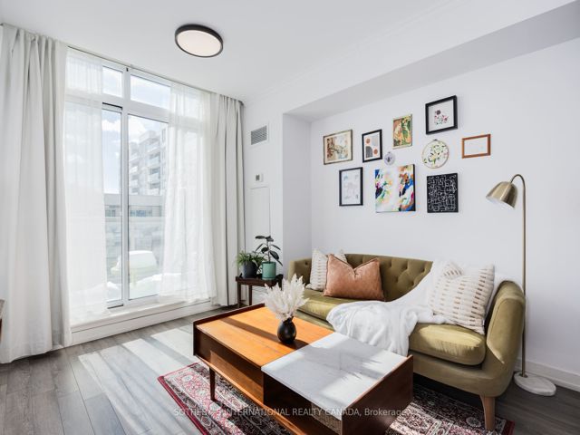 812 - 816 Lansdowne Ave