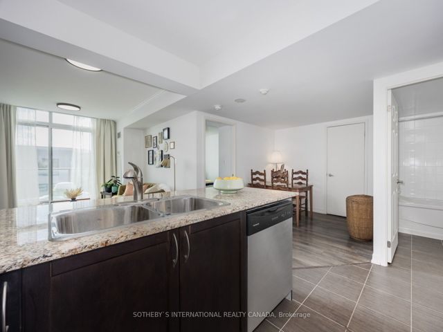 812 - 816 Lansdowne Ave