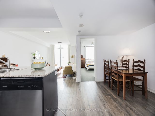 812 - 816 Lansdowne Ave