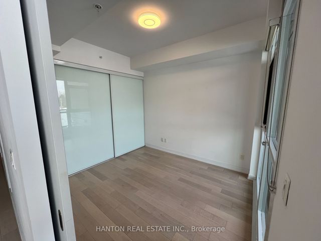 506 - 36 Howard Park Ave