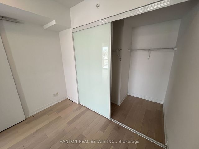 506 - 36 Howard Park Ave