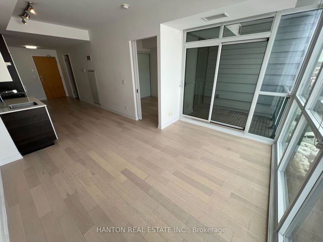506 - 36 Howard Park Ave