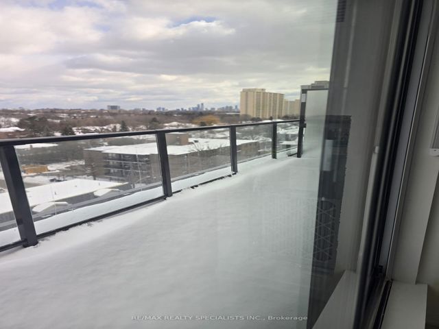 809 - 556 Marlee Ave