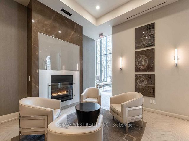 2408 - 59 Annie Craig Dr