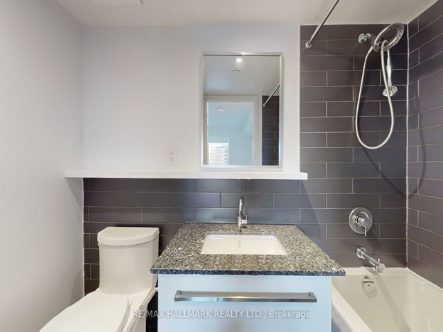 413 - 160 Flemington Rd