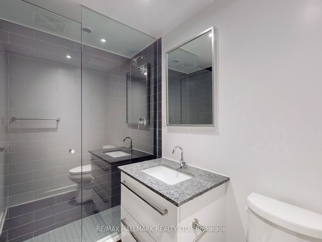 413 - 160 Flemington Rd