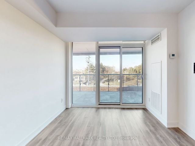 413 - 160 Flemington Rd