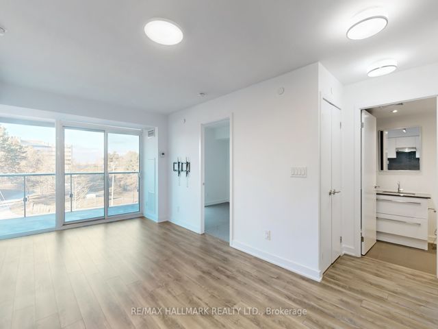 413 - 160 Flemington Rd