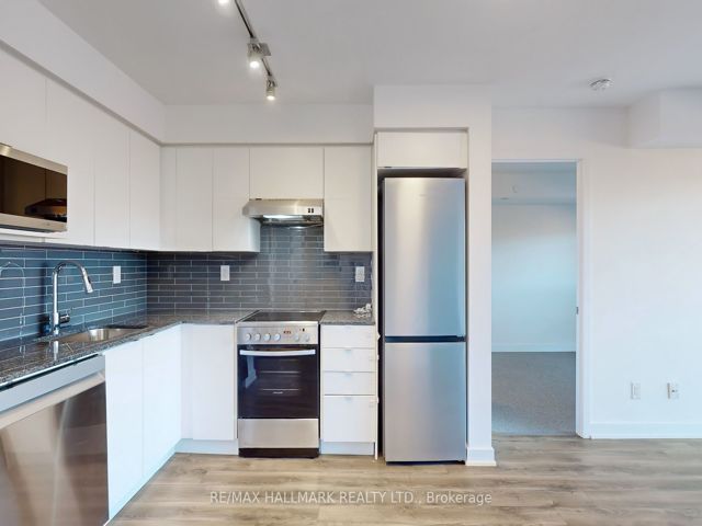 413 - 160 Flemington Rd