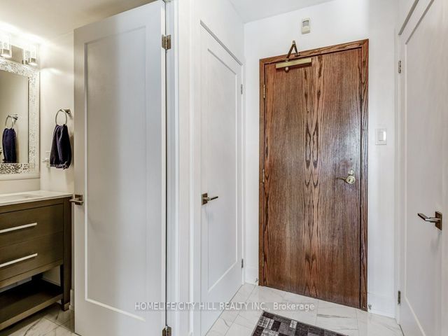 506 - 2285 Lake Shore Blvd W