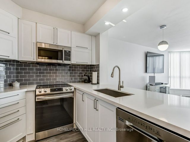506 - 2285 Lake Shore Blvd W