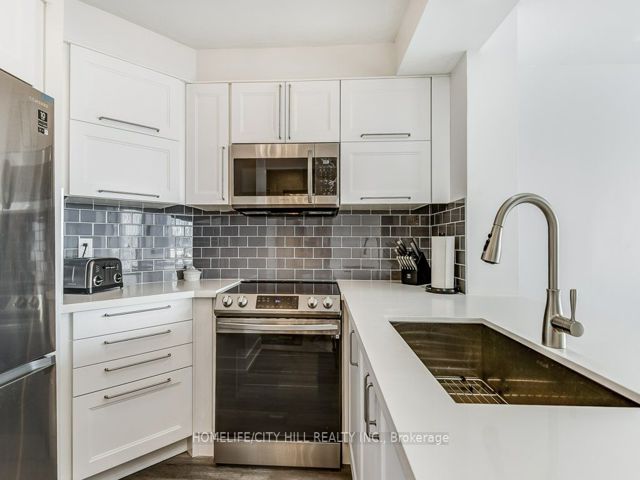 506 - 2285 Lake Shore Blvd W