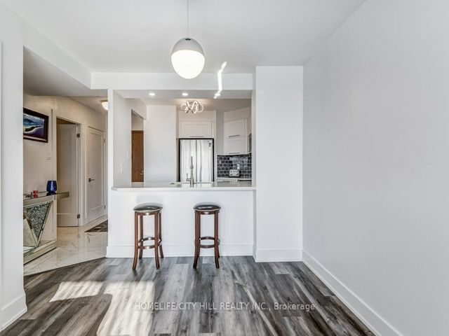 506 - 2285 Lake Shore Blvd W