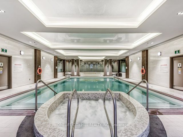 506 - 2285 Lake Shore Blvd W