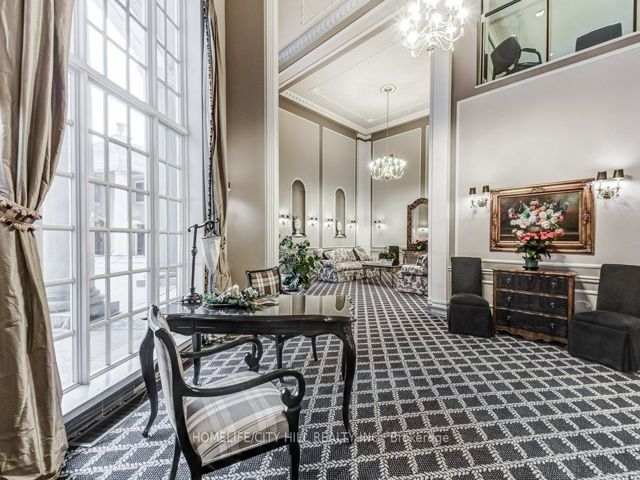 506 - 2285 Lake Shore Blvd W