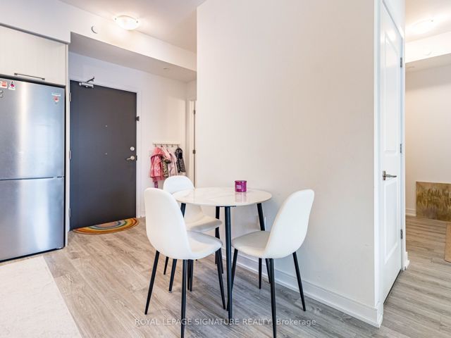 608 - 25 Neighbourhood Lane W