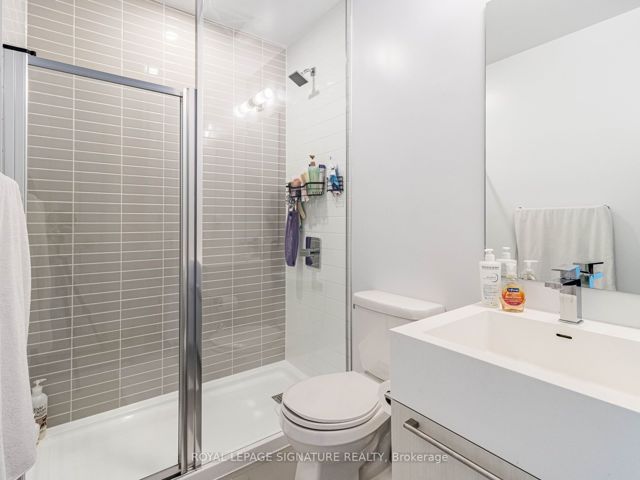 608 - 25 Neighbourhood Lane W