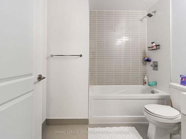 608 - 25 Neighbourhood Lane W