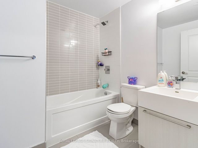 608 - 25 Neighbourhood Lane W